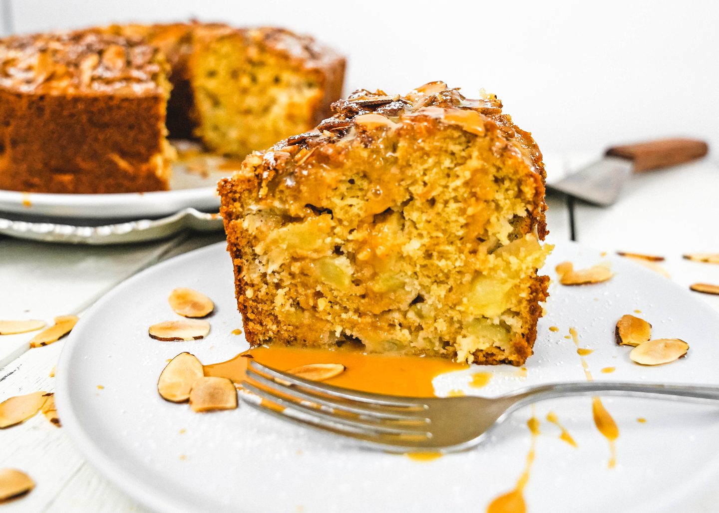 apple almond cake with amaretto dulce de leche