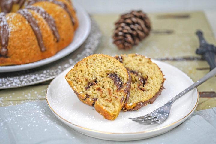 banana bundt cake with nutella