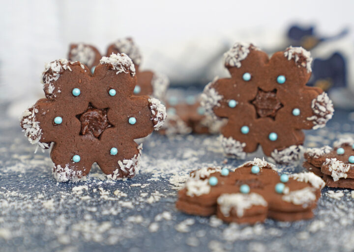 Snowflake Shaped Chocolate Hazelnut Cookies with Nutella