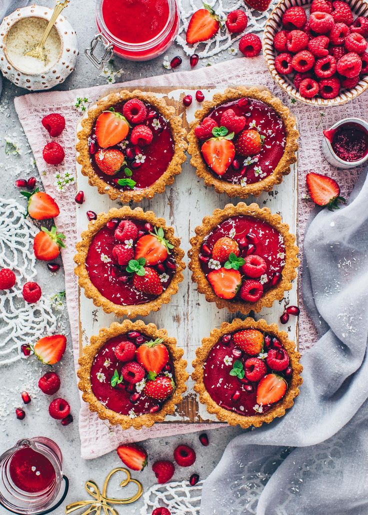 raspberry granola tarts