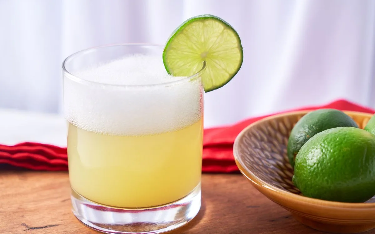 easy and refreshing tequila sour cocktail recipe