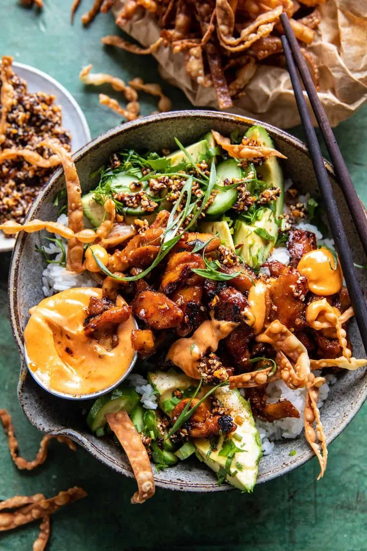 spicy chicken yum-yum rice bowls