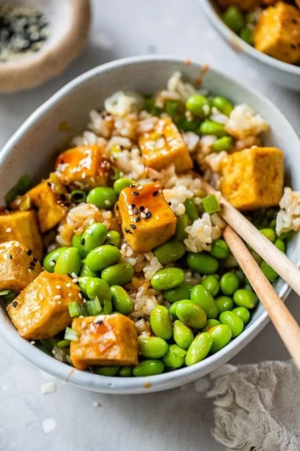 Spicy Sriracha Tofu Rice Bowls